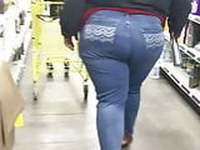 Ghetto Black Phatty in Jeans Steady bending Over