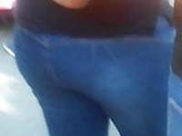 Milf culona en jeans