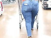 Thick Round Ass in Jeans 2