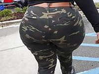 GF huge rountd ghetto donk camo pants.