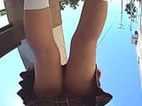 UPSKIRT UNDER BAJO LA FALDA