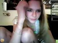 Amateur Girl Showing on Cam